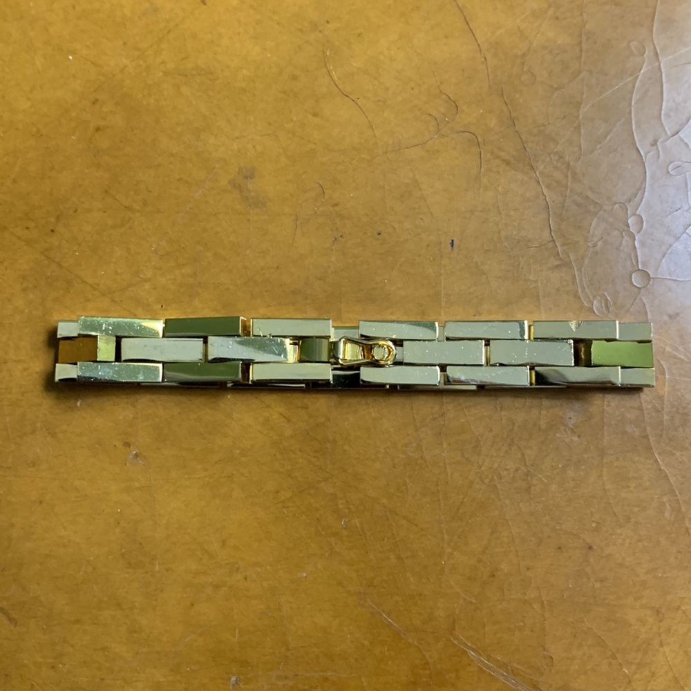 Vintage gold(?)metal heavy geometric linked bracelet